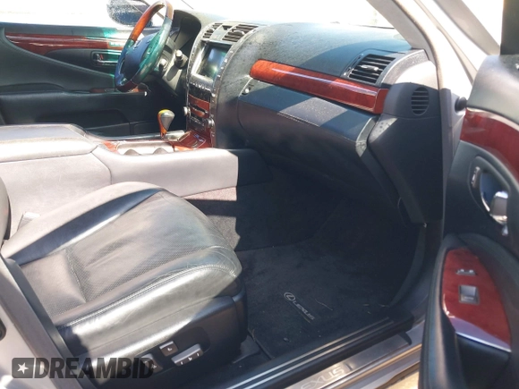 2007 Lexus LS 460 L с VIN JTHGL46F175020133, выставлен на аукционе IAAI как лот 41641173 с пробегом 179 107 миль миль и . История ставок и продаж доступна на DreamBid. Изображение 5.