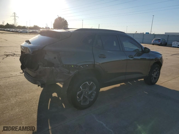2024 Chevrolet Trax LT with VIN KL77LHE25RC164514, listed as a Copart auction lot 76401064 with 22,706 mi miles and Salvage Title. Bid and sale history available at carsss.com. Image 3.