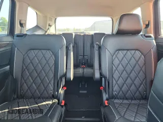 2024 Volkswagen Atlas SEL Premium R-Line с VIN 1V2FR2CA8RC516083, выставлен на аукционе Copart как лот 66534675 с пробегом 20 466 миль миль и Списание • Salvage title. История ставок и продаж доступна на DreamBid. Изображение 10.