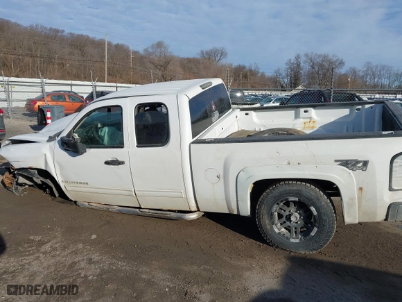 2009 Chevrolet Silverado 1500 LT with VIN 1GCEK29029Z141921, listed as a IAAI auction lot 41449735 with 0 mi miles. Bid and sale history available at carsss.com. Image 15.