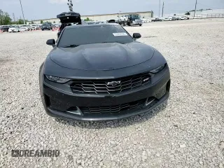 2020 Chevrolet Camaro 1LT z VIN 1G1FB1RS8L0108605, wystawiony jako Copart lot #55069765 z przebiegiem Nie podano mil oraz Szkoda całkowita • Salvage title. Historia ofert i sprzedaży dostępna na DreamBid. Obrazek 13.