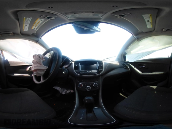 2020 Chevrolet Trax LS z VIN KL7CJKSB9LB051684, wystawiony jako IAAI lot #42279789 z przebiegiem 53 014 mil mil oraz . Historia ofert i sprzedaży dostępna na DreamBid. Obrazek 18.