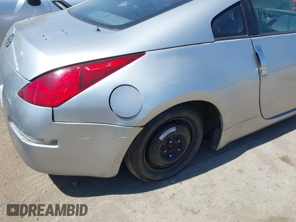 2005 Nissan 350Z Touring with VIN JN1AZ34E85M651414, listed as a IAAI auction lot 42078892 with 155,280 mi miles. Bid and sale history available at carsss.com. Image 12.