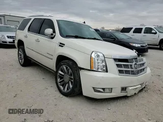2014 Cadillac Escalade Platinum z VIN 1GYS4DEF6ER178624, wystawiony jako Copart lot #84922784 z przebiegiem 182 858 mil mil oraz Szkoda całkowita • Salvage title. Historia ofert i sprzedaży dostępna na DreamBid. Obrazek 12.