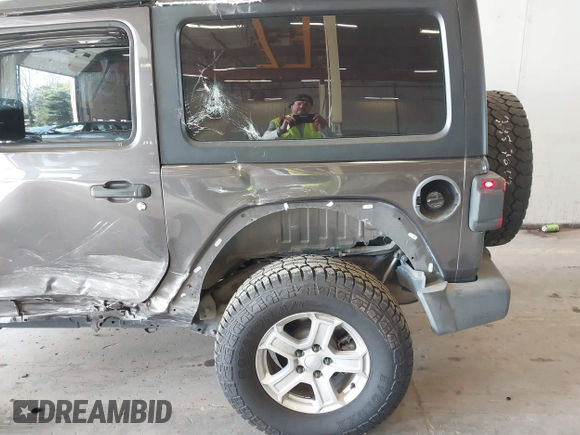 2020 Jeep Wrangler Willys z VIN 1C4GJXAG4LW237057, wystawiony jako IAAI lot #42044223 z przebiegiem 54 802 mil mil oraz . Historia ofert i sprzedaży dostępna na DreamBid. Obrazek 6.