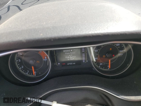 2020 Jeep Cherokee Latitude Plus z VIN 1C4PJMLX9LD510176, wystawiony jako Copart lot #55903585 z przebiegiem 67 151 mil mil oraz Szkoda całkowita • Salvage title. Historia ofert i sprzedaży dostępna na DreamBid. Obrazek 9.
