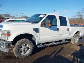 2010 Ford Super Duty F-250 SRW XL with VIN 1FTSW2B51AEA18636, listed as a IAAI auction lot 41401961 with 212,781 mi miles. Bid and sale history available at carsss.com. Image 18.