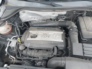 2017 Volkswagen Tiguan Wolfsburg Edition z VIN WVGSV7AXXHW512884, wystawiony jako IAAI lot #42295807 z przebiegiem 79 298 mil mil oraz . Historia ofert i sprzedaży dostępna na DreamBid. Obrazek 10.