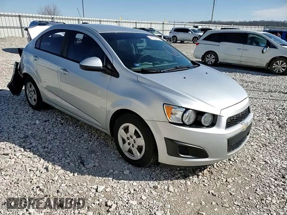 2016 Chevrolet Sonic LS z VIN 1G1JA5SH8G4110193, wystawiony jako Copart lot #45536835 z przebiegiem 116 239 mil mil oraz Szkoda całkowita • Salvage title. Historia ofert i sprzedaży dostępna na DreamBid. Obrazek 11.