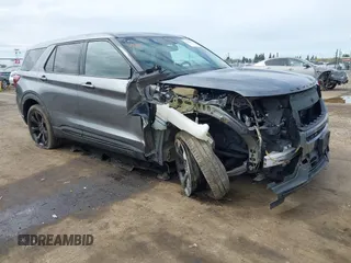 2022 Ford Explorer ST z VIN 1FM5K8GCXNGC20898, wystawiony jako IAAI lot #41845695 z przebiegiem 32 005 mil mil oraz . Historia ofert i sprzedaży dostępna na DreamBid. Obrazek 1.