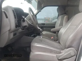 2017 Nissan NV Cargo S z VIN 1N6BF0KM2HN802844, wystawiony jako Copart lot #64149684 z przebiegiem 193 228 mil mil oraz Szkoda całkowita • Salvage title. Historia ofert i sprzedaży dostępna na DreamBid. Obrazek 7.