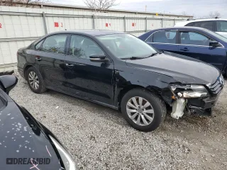 2014 Volkswagen Passat Wolfsburg Ed with VIN 1VWAT7A37EC062768, listed as a Copart auction lot 81237924 with 109,805 mi miles and Salvage Title. Bid and sale history available at carsss.com. Image 4.