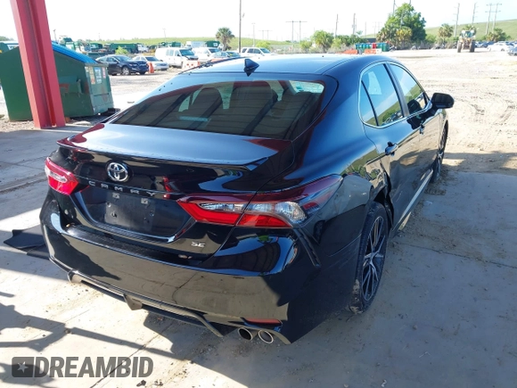 2023 Toyota Camry SE z VIN 4T1G11AKXPU747251, wystawiony jako IAAI lot #42388819 z przebiegiem 39 542 mil mil oraz . Historia ofert i sprzedaży dostępna na DreamBid. Obrazek 4.
