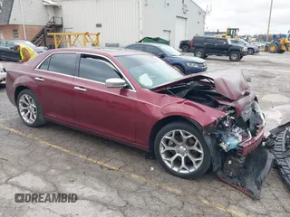 2019 Chrysler 300 C Luxury Series with VIN 2C3CCAPT8KH506432, listed as a IAAI auction lot 40933892 with 100,862 mi miles and . Bid and sale history available at carsss.com. Image 1.