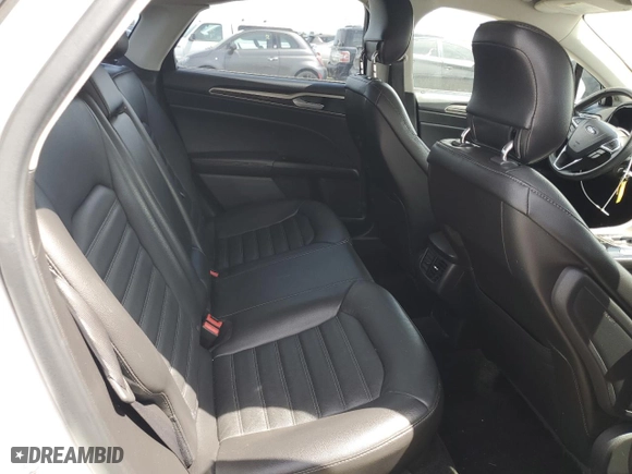 2015 Ford Fusion SE with VIN 3FA6P0HD9FR129981, listed as a Copart auction lot 52900635 with 142,450 mi miles and Clean Title. Bid and sale history available at carsss.com. Image 10.
