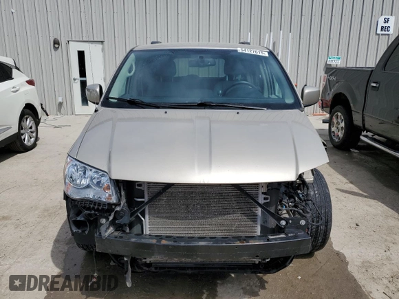 2013 Chrysler Town & Country Touring with VIN 2C4RC1BG6DR556615, listed as a Copart auction lot 54127615 with 120,280 mi miles and Clean Title. Bid and sale history available at DreamBid. Image 5.