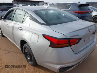 2023 Nissan Altima SL with VIN 1N4BL4EV2PN345867, listed as a IAAI auction lot 41434744 with 39,671 mi miles and . Bid and sale history available at DreamBid. Image 3.