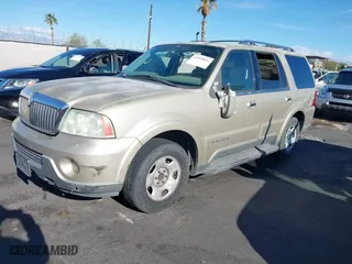 2004 Lincoln Navigator Luxury with VIN 5LMFU27R34LJ42774, listed as a IAAI auction lot 41959816 with 0 mi miles. Bid and sale history available at carsss.com. Image 2.