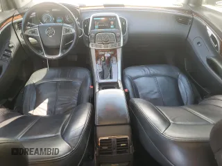 2012 Buick LaCrosse Premium 1 z VIN 1G4GD5E3XCF335041, wystawiony jako Copart lot #54889695 z przebiegiem 128 818 mil mil oraz Szkoda całkowita • Salvage title. Historia ofert i sprzedaży dostępna na DreamBid. Obrazek 8.