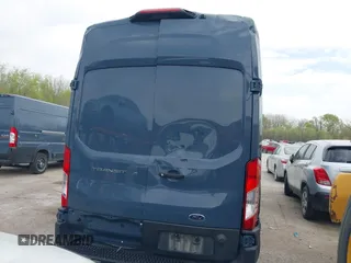 2019 Ford Transit z VIN 1FTYR3XM6KKB78621, wystawiony jako IAAI lot #41970802 z przebiegiem 56 170 mil mil oraz . Historia ofert i sprzedaży dostępna na DreamBid. Obrazek 16.