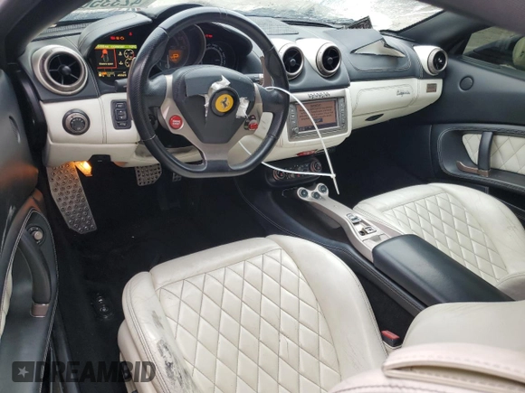 2010 Ferrari California с VIN ZFF65LJA9A0175998, выставлен на аукционе Copart как лот 42335685 с пробегом 45 323 миль миль и Списание • Salvage title. История ставок и продаж доступна на DreamBid. Изображение 8.