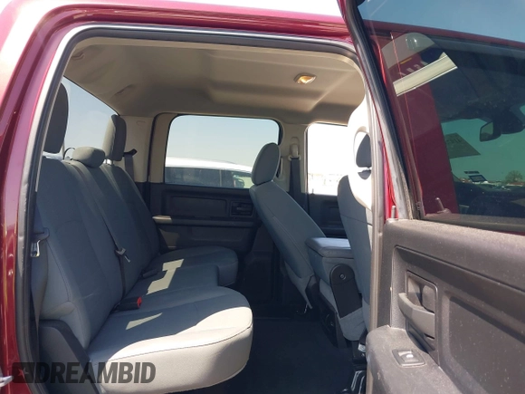 2018 Ram 2500 Tradesman with VIN 3C6UR5CJ1JG261280, listed as a IAAI auction lot 41973126 with 57,991 mi miles and . Bid and sale history available at DreamBid. Image 8.