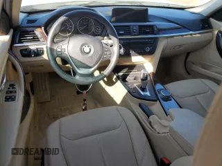 2015 BMW 3 Series 328i xDrive с VIN WBA3B5C53FP654421, выставлен на аукционе Copart как лот 48390165 с пробегом 92 338 миль миль и На запчасти • Non repairable. История ставок и продаж доступна на DreamBid. Изображение 8.