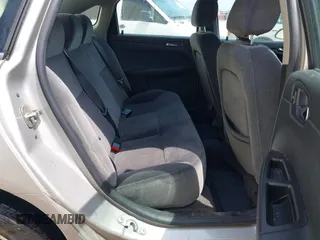2008 Chevrolet Impala LS z VIN 2G1WB58K681201773, wystawiony jako IAAI lot #42240644 z przebiegiem 235 778 mil mil oraz . Historia ofert i sprzedaży dostępna na DreamBid. Obrazek 8.