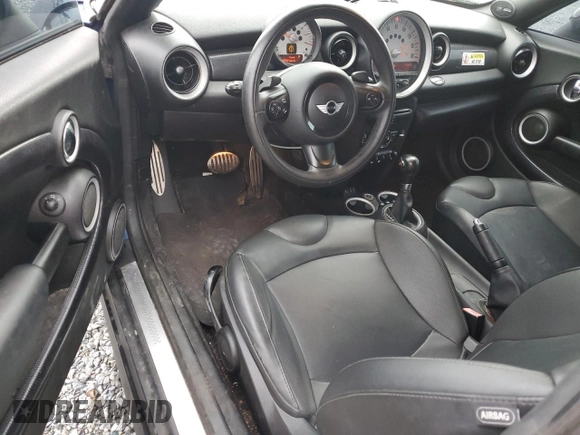 2014 MINI Coupe S z VIN WMWSX3C59ET772948, wystawiony jako Copart lot #81220834 z przebiegiem 99 211 mil mil oraz Szkoda całkowita • Salvage title. Historia ofert i sprzedaży dostępna na DreamBid. Obrazek 8.