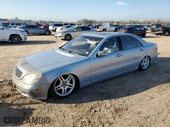 2002 Mercedes-Benz S-Class 5.0L with VIN WDBNG75J62A260782, listed as a Copart auction lot 46911845 with 226,052 mi miles and Salvage Title. Bid and sale history available at carsss.com. Image 1.