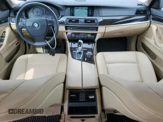 2012 BMW 5 Series 535i z VIN WBAFR7C58CC816941, wystawiony jako Copart lot #55422515 z przebiegiem 108 895 mil mil oraz Szkoda całkowita • Salvage title. Historia ofert i sprzedaży dostępna na DreamBid. Obrazek 8.