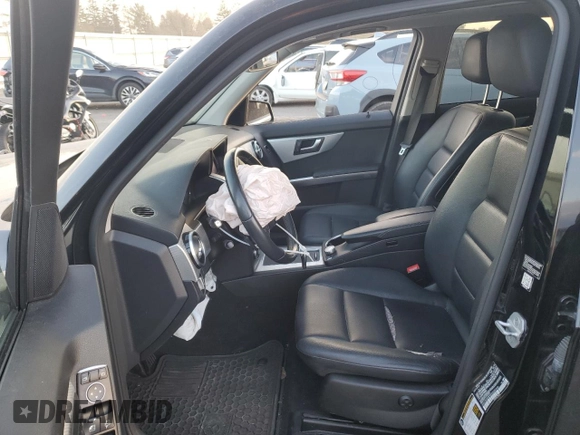2014 Mercedes-Benz GLK 350 with VIN WDCGG8JB9EG335940, listed as a Copart auction lot 79377074 with 80,936 mi miles and Salvage Title. Bid and sale history available at DreamBid. Image 7.