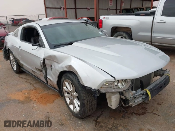 2011 Ford Mustang V6 with VIN 1ZVBP8AMXB5142041, listed as a IAAI auction lot 41938438 with 126,591 mi miles and . Bid and sale history available at carsss.com. Image 1.