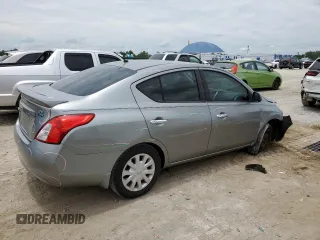 2014 Nissan Versa SV z VIN 3N1CN7AP6EL823225, wystawiony jako Copart lot #58518375 z przebiegiem 101 942 mil mil oraz Szkoda całkowita • Salvage title. Historia ofert i sprzedaży dostępna na DreamBid. Obrazek 3.