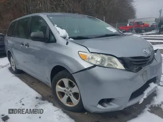 2012 Toyota Sienna z VIN 5TDKA3DC3CS009854, wystawiony jako IAAI lot #41288863 z przebiegiem 148 729 mil mil oraz . Historia ofert i sprzedaży dostępna na DreamBid. Obrazek 1.