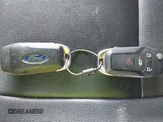 2022 Ford Transit Cargo z VIN 1FTBR3X8XNKA71066, wystawiony jako IAAI lot #41771120 z przebiegiem 87 702 mil mil oraz . Historia ofert i sprzedaży dostępna na DreamBid. Obrazek 10.