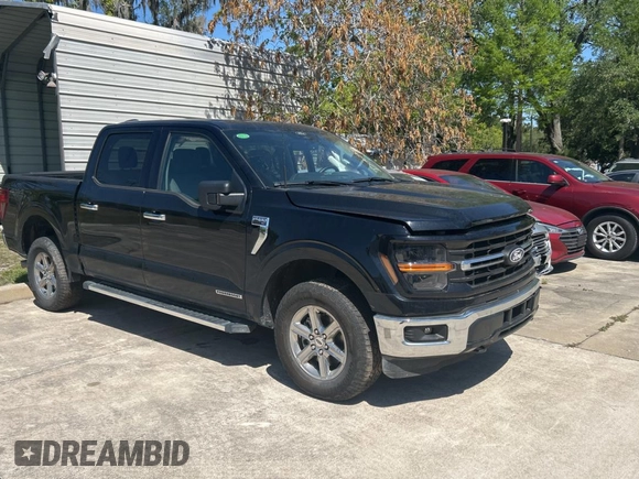 2024 Ford F-150 XLT with VIN 1FTFW3LD3RFA25851, listed as a Copart auction lot 53828565 with 32,477 mi miles and Clean Title. Bid and sale history available at carsss.com. Image 1.