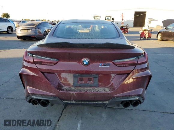 2020 BMW M8 z VIN WBSAE0C02LCD25474, wystawiony jako Copart lot #79533434 z przebiegiem Nie podano mil oraz Szkoda całkowita • Salvage title. Historia ofert i sprzedaży dostępna na DreamBid. Obrazek 6.