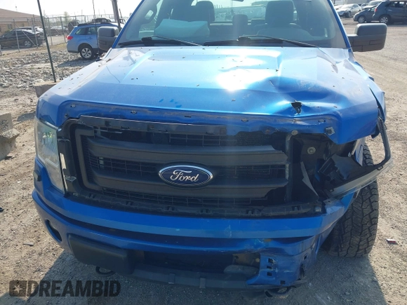 2014 Ford F-150 XL z VIN 1FTFX1EF2EFB82605, wystawiony jako IAAI lot #42267166 z przebiegiem 220 834 mil mil oraz . Historia ofert i sprzedaży dostępna na DreamBid. Obrazek 6.