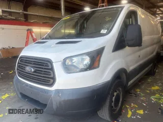 2016 Ford Transit Cargo z VIN 1FTYE1YM4GKA89538, wystawiony jako IAAI lot #42679120 z przebiegiem 223 958 mil mil oraz . Historia ofert i sprzedaży dostępna na DreamBid. Obrazek 3.