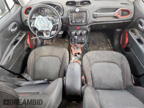 2016 Jeep Renegade Trailhawk with VIN ZACCJBCT7GPD48085, listed as a Copart auction lot 61563515 with 205,070 mi miles and Salvage title. Bid and sale history available at DreamBid. Image 8.