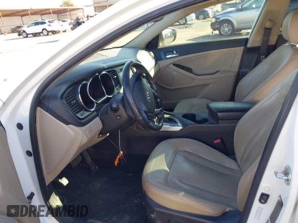 2011 Kia Optima EX with VIN KNAGN4A60B5163017, listed as a IAAI auction lot 41277968 with 185,012 mi miles and . Bid and sale history available at carsss.com. Image 5.