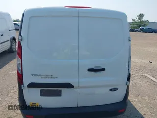 2019 Ford Transit Connect XL z VIN NM0LS7E25K1426481, wystawiony jako IAAI lot #42408611 z przebiegiem 153 504 mil mil oraz . Historia ofert i sprzedaży dostępna na DreamBid. Obrazek 17.