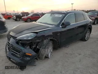 2019 Porsche Cayenne E-Hybrid with VIN WP1AE2AY7KDA50507, listed as a Copart auction lot 78160844 with 33,245 mi miles and Salvage title. Bid and sale history available at DreamBid. Image 1.