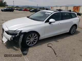 2020 Volvo V60 Momentum z VIN YV1102EK3L2359730, wystawiony jako Copart lot #57458344 z przebiegiem 20 251 mil mil oraz . Historia ofert i sprzedaży dostępna na DreamBid. Obrazek 1.