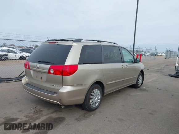 2007 Toyota Sienna CE with VIN 5TDZK23C27S006778, listed as a IAAI auction lot 41932534 with 244,921 mi miles. Bid and sale history available at carsss.com. Image 4.