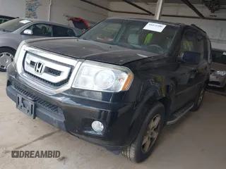 2011 Honda Pilot EX with VIN 5FNYF4H45BB093652, listed as a IAAI auction lot 41872586 with 213,125 mi miles. Bid and sale history available at carsss.com. Image 17.