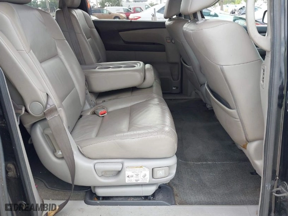 2013 Honda Odyssey Touring with VIN 5FNRL5H92DB003200, listed as a IAAI auction lot 41920237 with 167,483 mi miles. Bid and sale history available at carsss.com. Image 8.