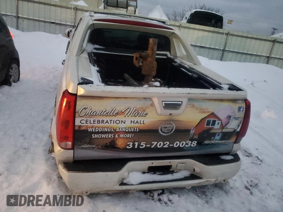 2012 Cadillac Escalade EXT Luxury with VIN 3GYT4MEF6CG144877, listed as a Copart auction lot 87723075 with 198,137 mi miles and Salvage Title. Bid and sale history available at carsss.com. Image 6.