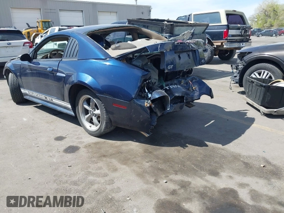 2002 Ford Mustang GT Deluxe z VIN 1FAFP42X12F191957, wystawiony jako IAAI lot #42021857 z przebiegiem Nie podano mil oraz . Historia ofert i sprzedaży dostępna na DreamBid. Obrazek 3.
